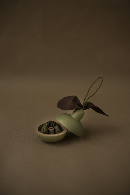 GRUSZKA Z PRZYJACIELEM, drewniana zabawka dla dzieci, kolorowa, Babai, EKO