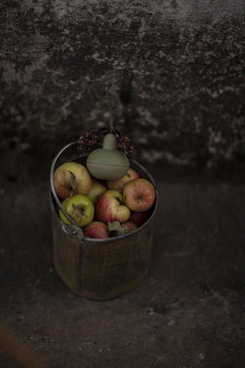 GRUSZKA Z PRZYJACIELEM, drewniana zabawka dla dzieci, kolorowa, Babai, EKO