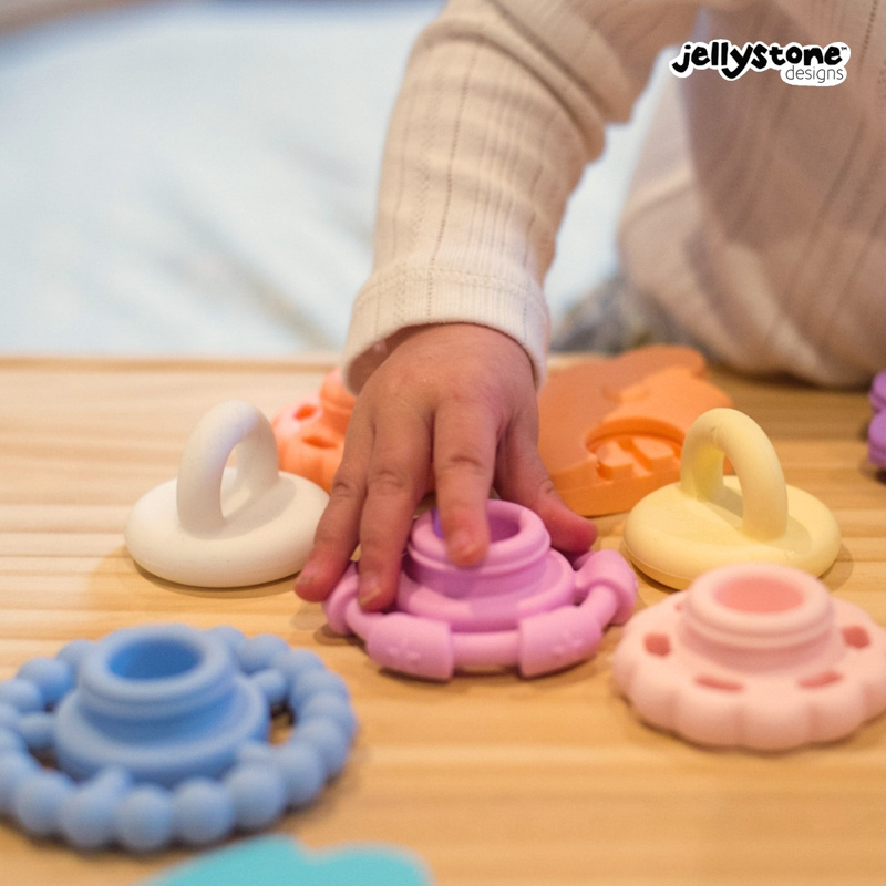 Jellystone gryzak sensoryczny dla dzieci silikonowa mała Wieża pastelowy