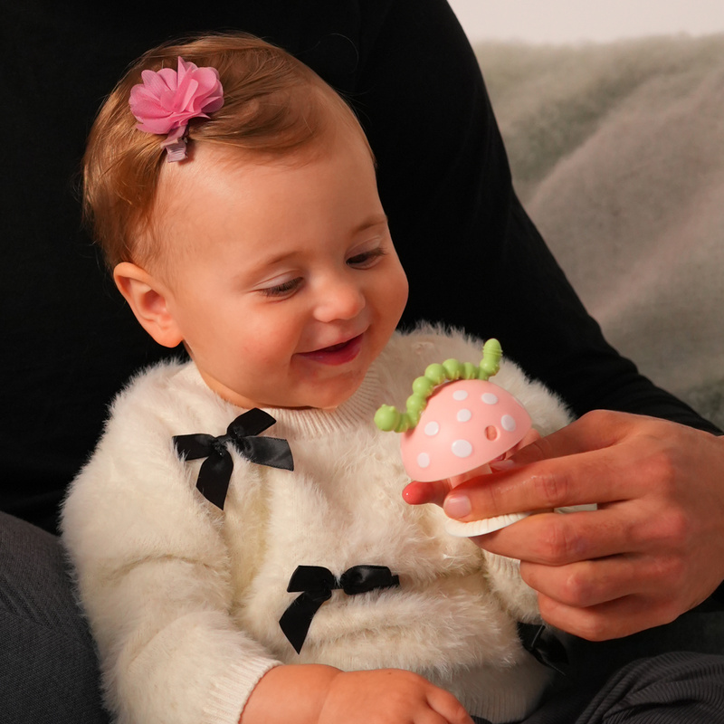 RaZbaby Gryzak z przyssawką Chompy, różowy, 3m+