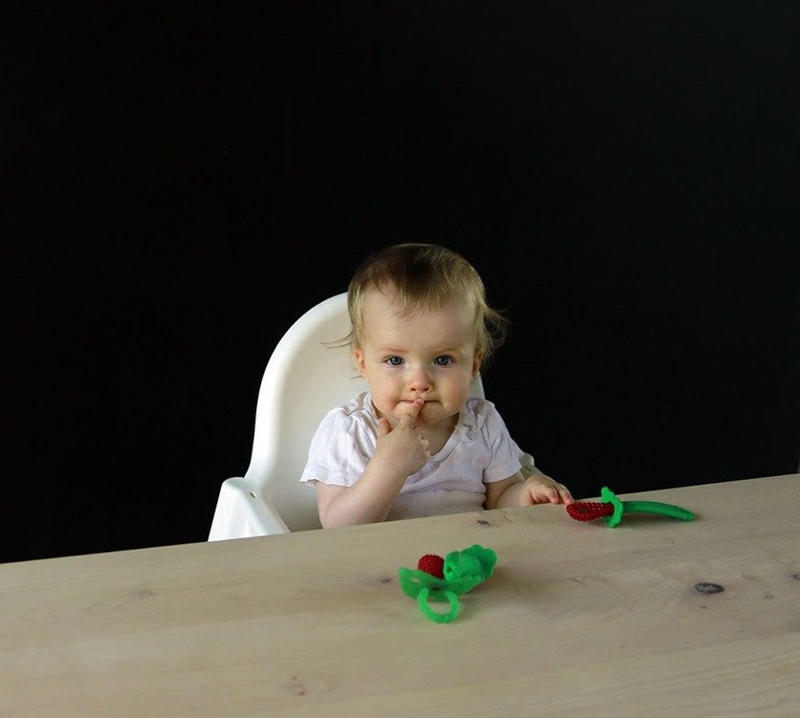 Gryzak malina, niebieski, RaZbaby