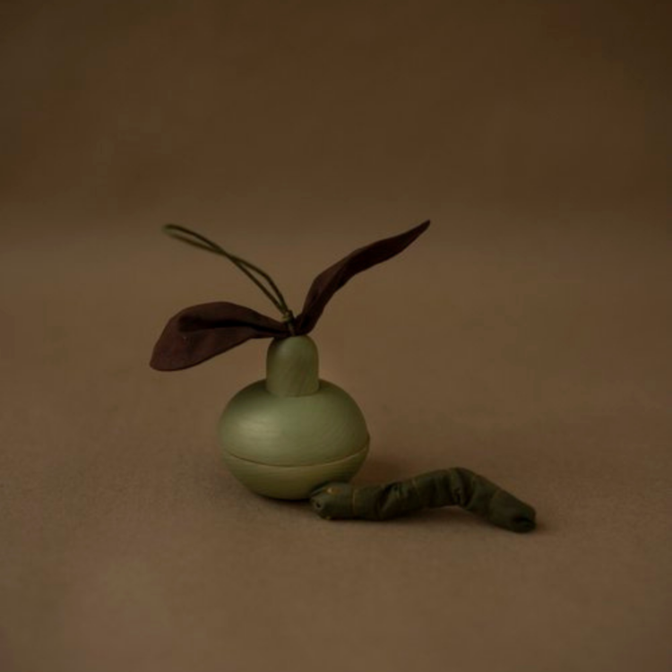 GRUSZKA Z PRZYJACIELEM, drewniana zabawka dla dzieci, kolorowa, Babai, EKO