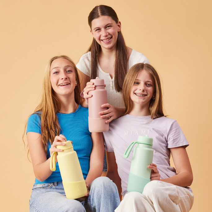 b.box Silikonowa nakładka ochronna na butelkę 1L, Berry Smoothie