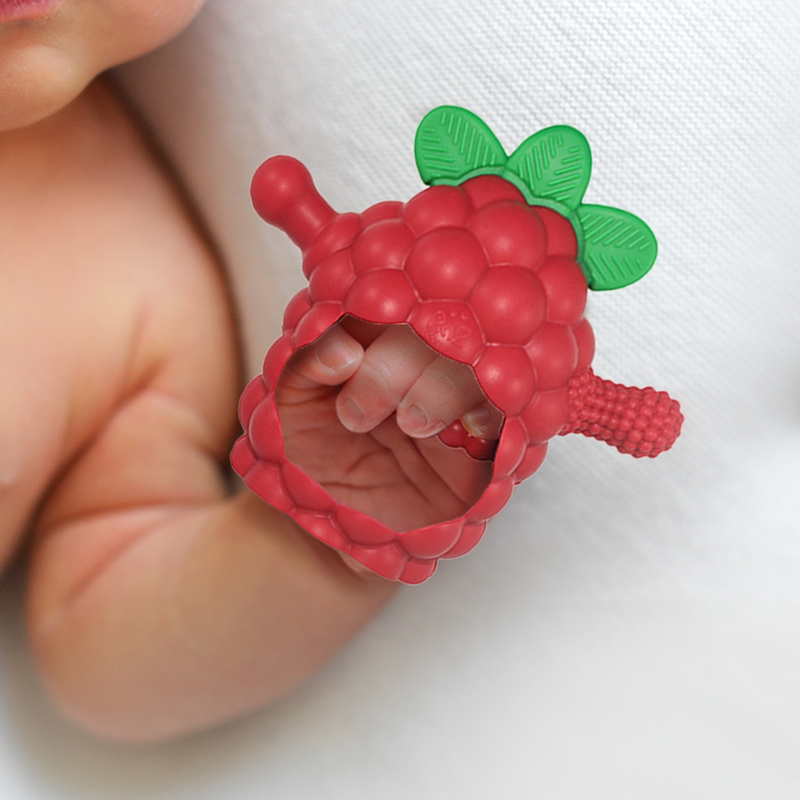 RaZbaby Gryzak Silikonowy na ząbkowanie dla Niemowląt | RaZberry Grip różowy, 3m+, OUTLET