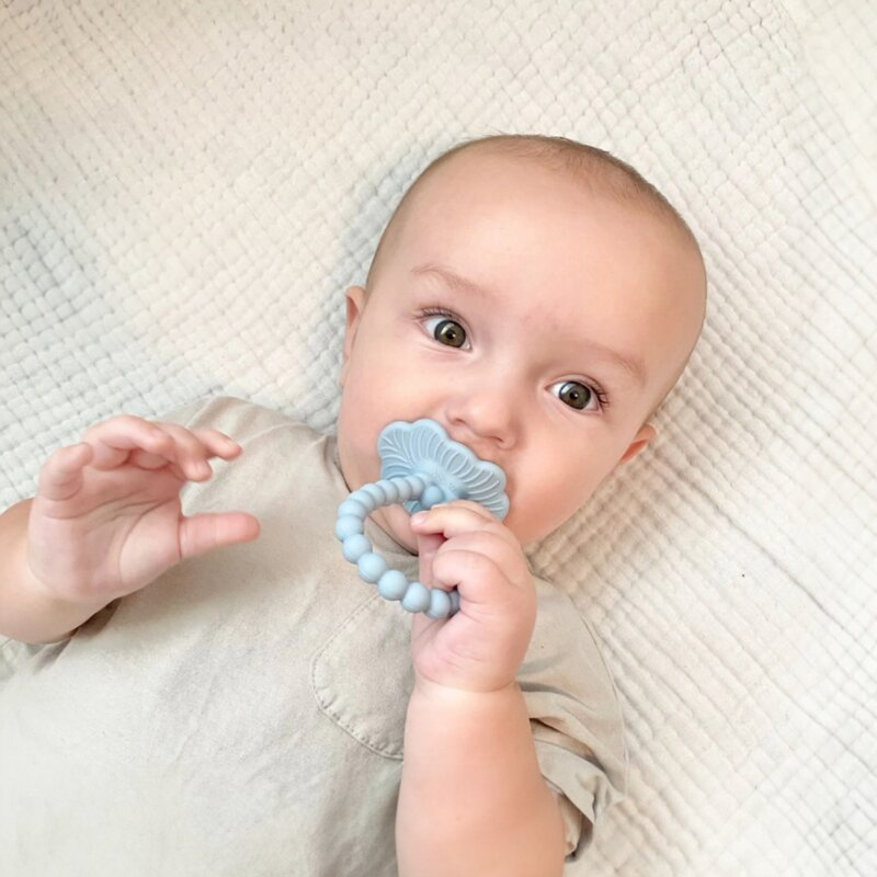 Gryzak silikonowy Soczysta Malina Plus, różowy, RazBaby, OUTLET