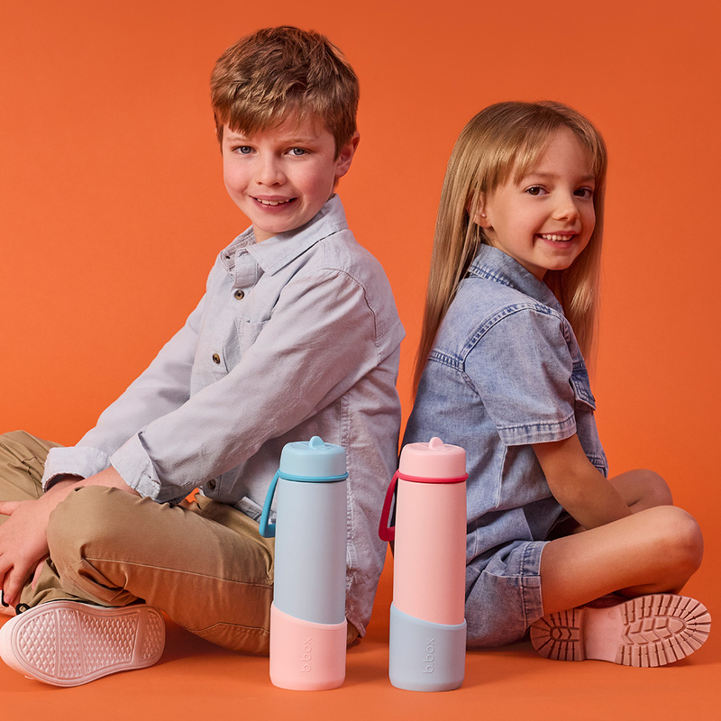 b.box b.box Silikonowa nakładka ochronna na butelkę 690 ml, Lagoon