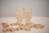 Drewniana układanka, równoważnia CYRKOWI ATLECI, kolor naturalny, Babai, EKO