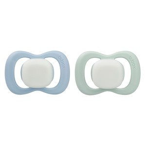 b.box Smoczek dla noworodka i niemowlaka 2 szt.– symetryczny smoczek silikonowy 0 – 6 mies. Glow in the dark Sky + Sage